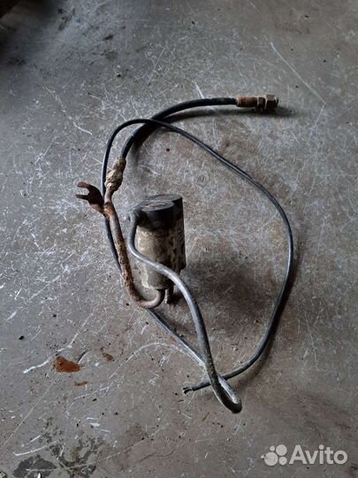 Клапан гидроподвески задний левый Mercedes W140