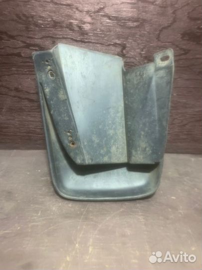 Брызговик задний правый Honda Civic sedan LDA1