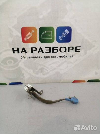 Кнопка открывания багажника Infiniti G37 V36