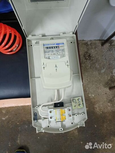 Ящик, счётчик, автоматы в сборе