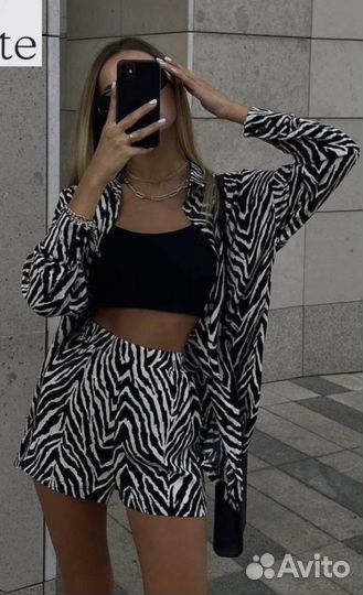 Костюм женский новый