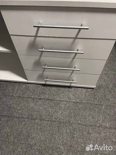 Угловой компьютерный стол Hoff