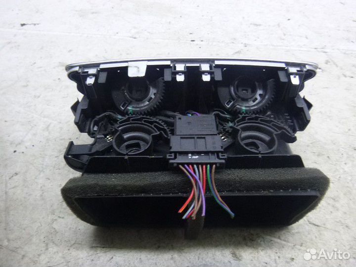 Дефлектор воздушный audi A6 C7,4G 2011