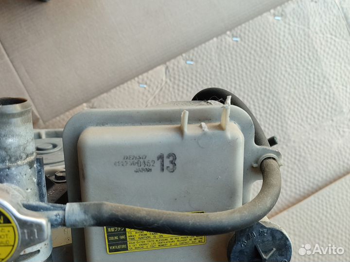 Радиатор и Диффузор радиатора охлаждения