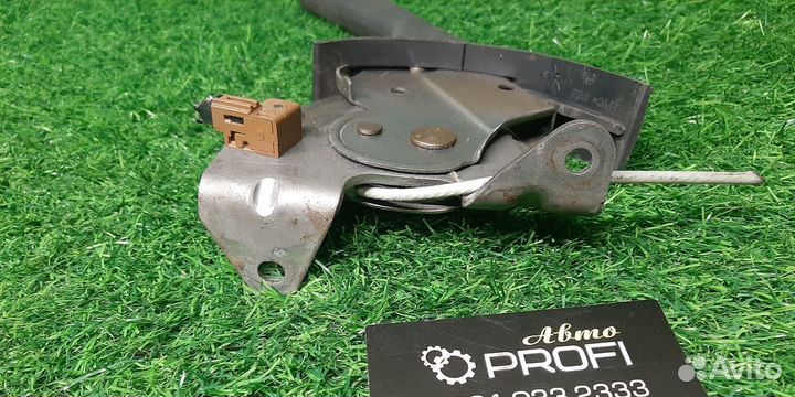 В наличии: Ручник на Toyota Avensis 2