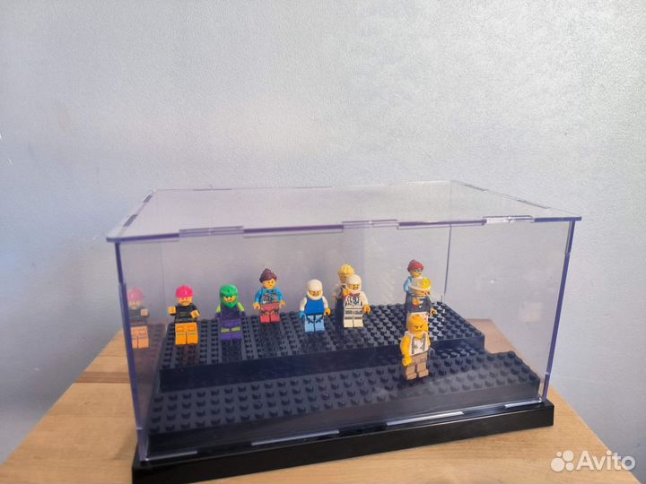 Витрина для конструктора и хранения фигурок Lego