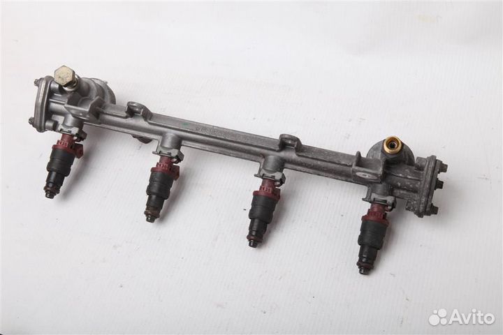 Рейка топливная (рампа) Mercedes-Benz Vito W638 1