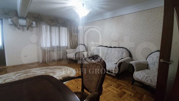 4-к. квартира, 130 м², 4/9 эт.
