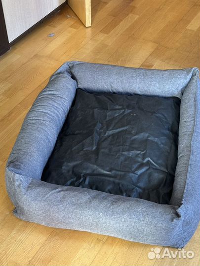 Лежанка для собак средних и крупных пород
