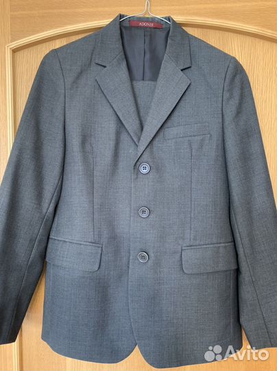Продаю школьный костюм д/мальч рост 146