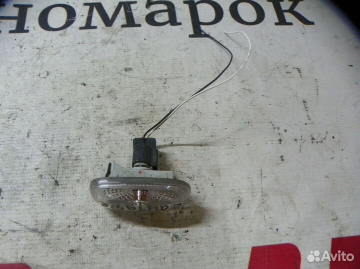 Повторитель в крыло Hyundai Santa Fe