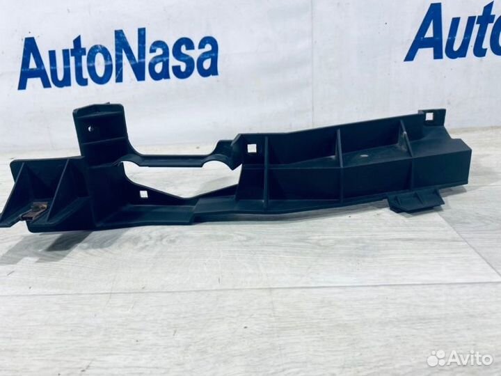 Кронштейн бампера правый Land Rover Range Rover LM