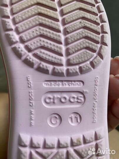 Босоножки для девочки Crocs