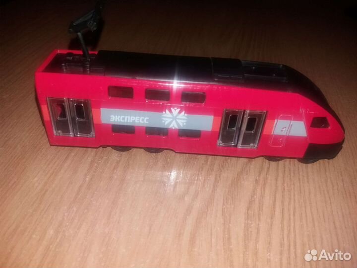 Игрушка поезд