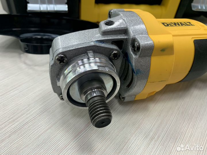 Набор DeWalt Ушм и Гайковерт