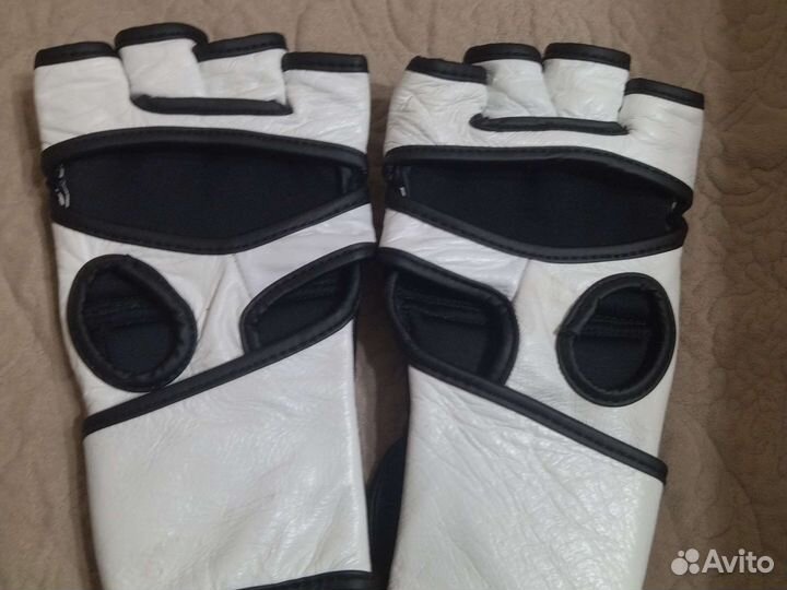 Перчатки UFC