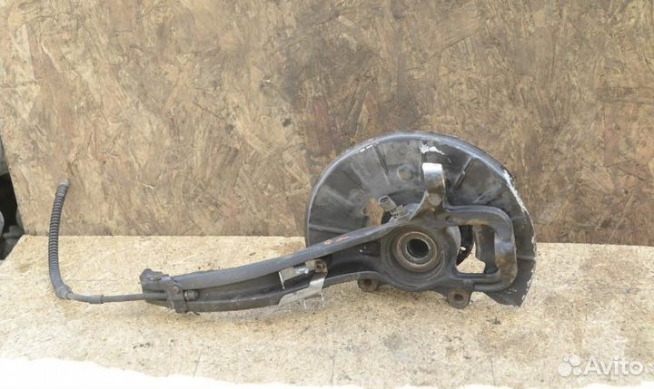 Кулак передний правый VW Touareg 7L 20032010