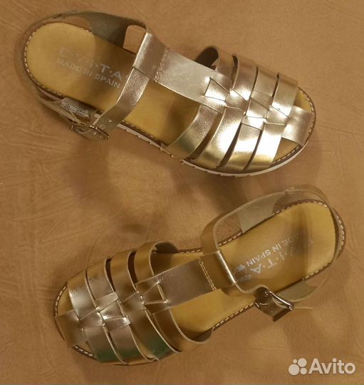 Сандалии для девочки