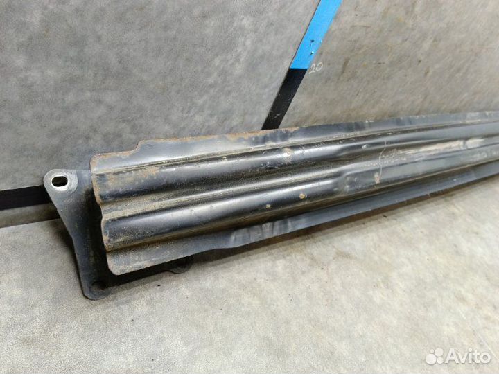 Усилитель бампера задний Volkswagen Golf 6 1.6 BSE