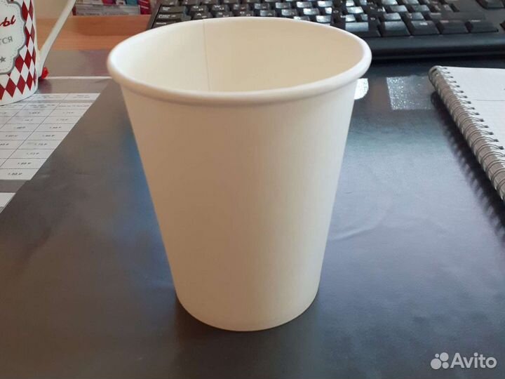 Бумажные стаканы