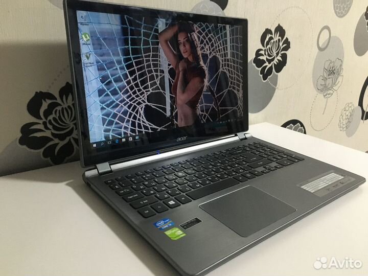 Игровой Acer с сенсорным экраном Nvidia 720M/8GB