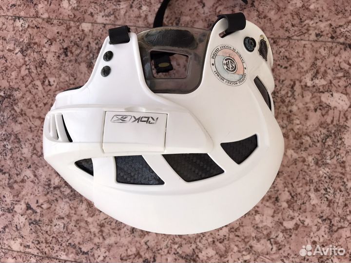 Шлем хоккейный reebok 8K