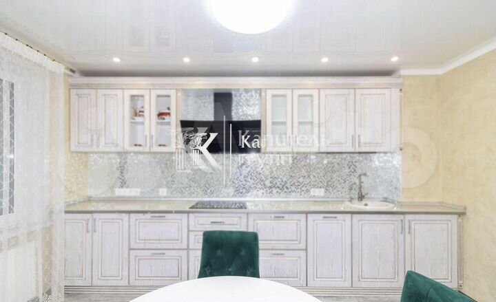 2-к. квартира, 76 м², 8/17 эт.