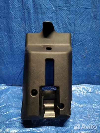 Кожух рулевой колонки Ford Fusion 2007