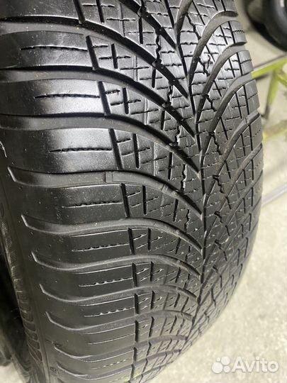 Goodyear Vector 4Seasons 225/60 R17