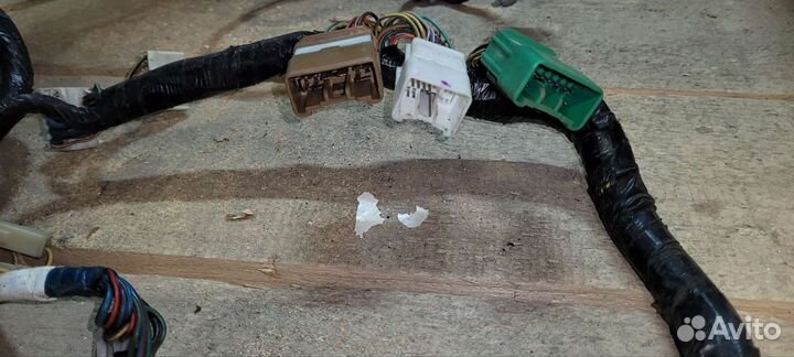 Проводка коса Mitsubishi Pajero IO 1999г
