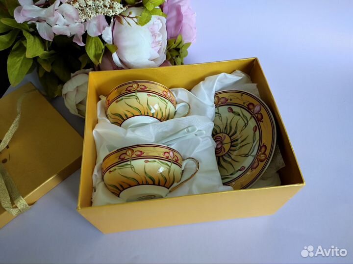 Новая чайная пара из фарфора