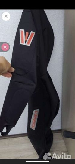 Горнолыжный комбинезон