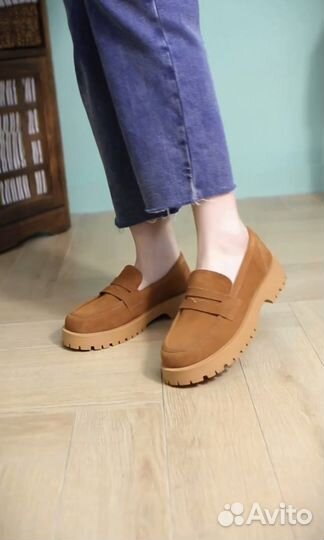 Лоферы женские