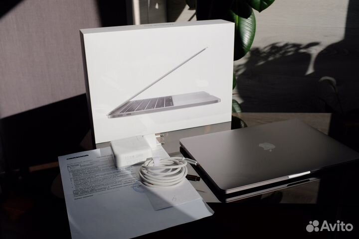 MacBook Pro 13 2017 8/256