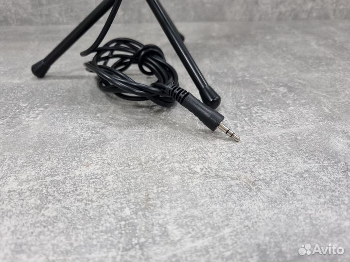 Микрофон Ritmix RDM-125 черный