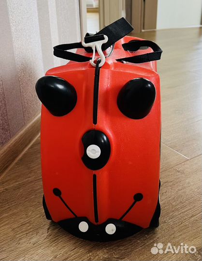 Детский чемодан-каталка Trunki божья коровка