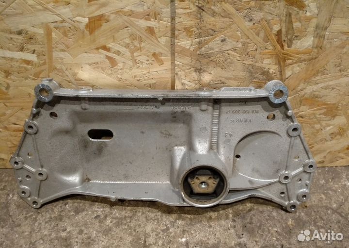 Подрамник 1K0199369F VW Golf Фольксваген