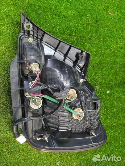 Стоп-сигнал задний левый Lexus Gs300