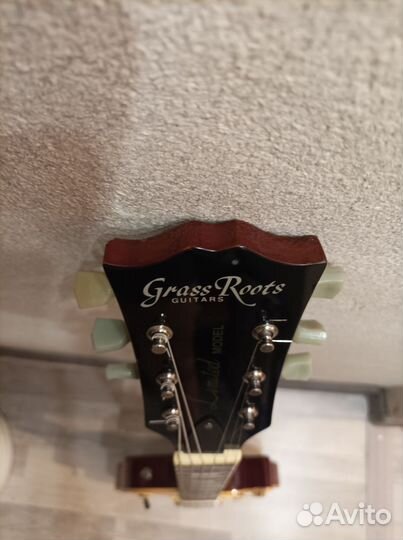 Электрогитара Grass Roots Les Paul