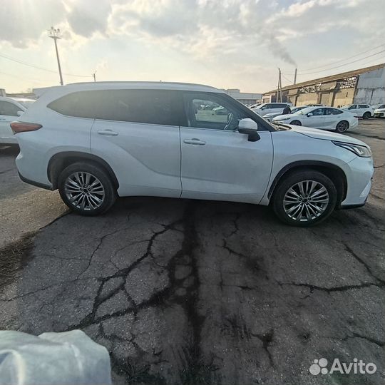 Toyota Highlander 2.0 AT, 2025, 28 км