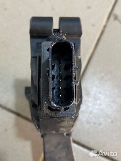 Педаль газа Volkswagen Tiguan 2 2018 1013