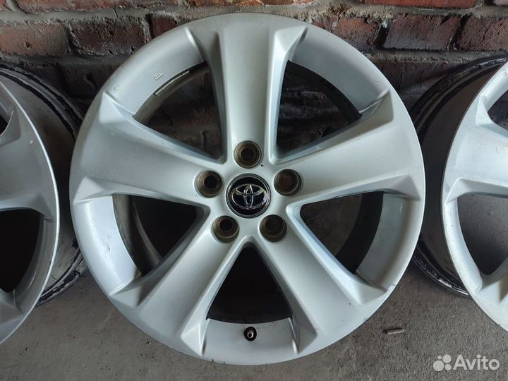 Оригинальные Литые диски Toyota Rav4 R17 5х114.3