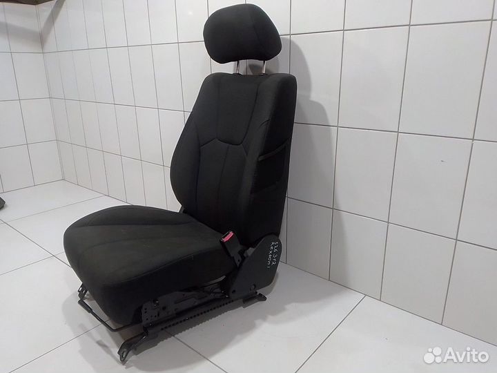 Сиденье переднее правое (SsangYong Rexton)