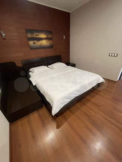 2-к. квартира, 90 м², 4/10 эт.