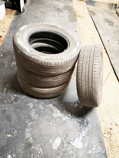 Bridgestone B250 215/70 R16 24Q