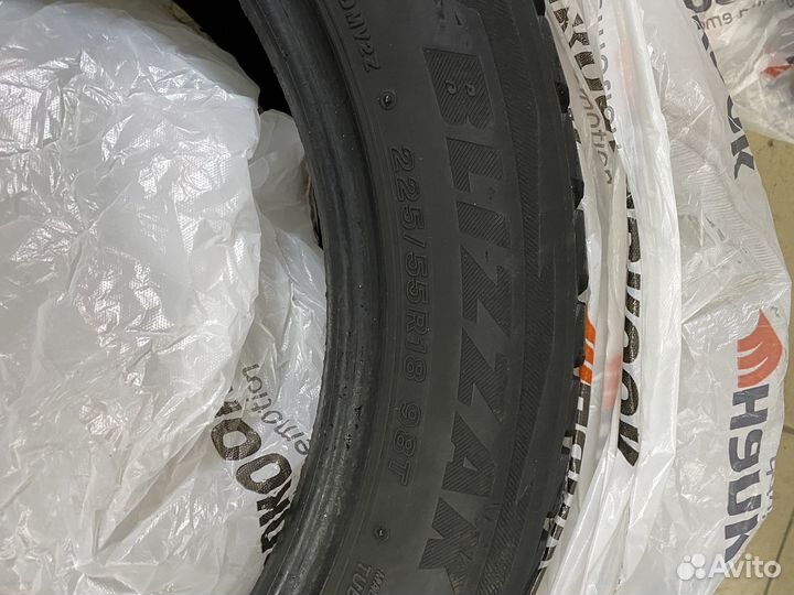 Bridgestone Blizzak DM-V2 225/55 R18