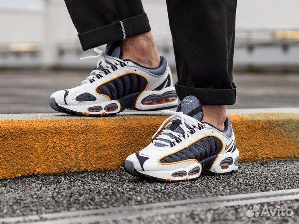 Nike Air Max tailwind 4 с желтой полоской