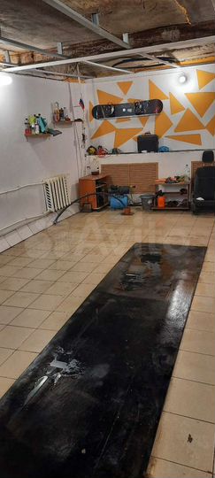 Гараж, > 30 м²