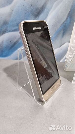 Подставки для телефонов и планшетов на витрину