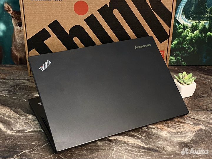 В коробке Lenovo Thinkpad T550 i7 FHD 16GB 512GB